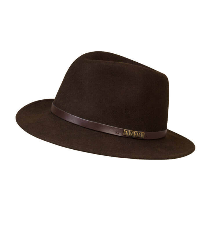 sombrero de fieltro marron