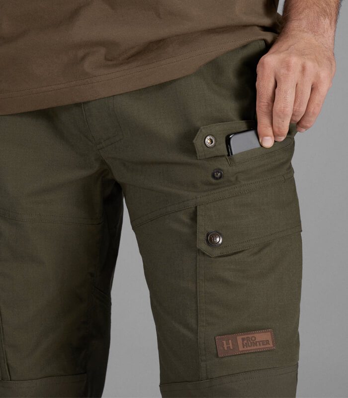 Pantalones de caza Antiespinos, Resistentes Harkila. Para clima Seco.