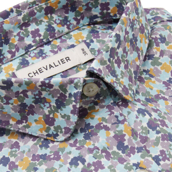 camisa de flores con flores