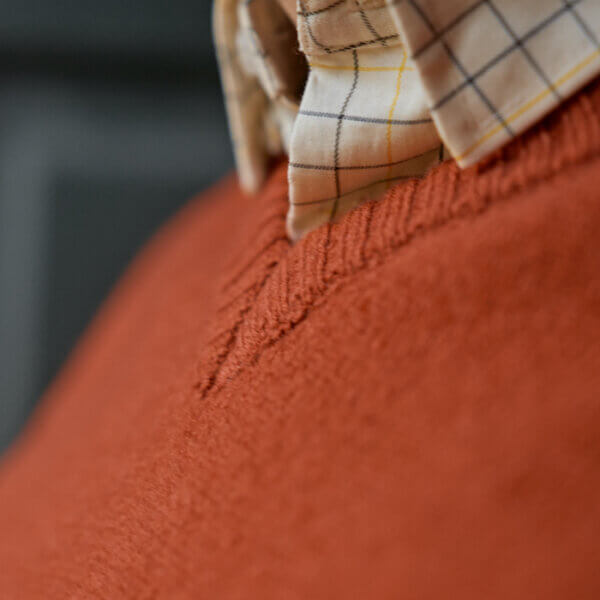 vicent-jersey-lana-merino-cuello-en-v-para-hombre-harkila