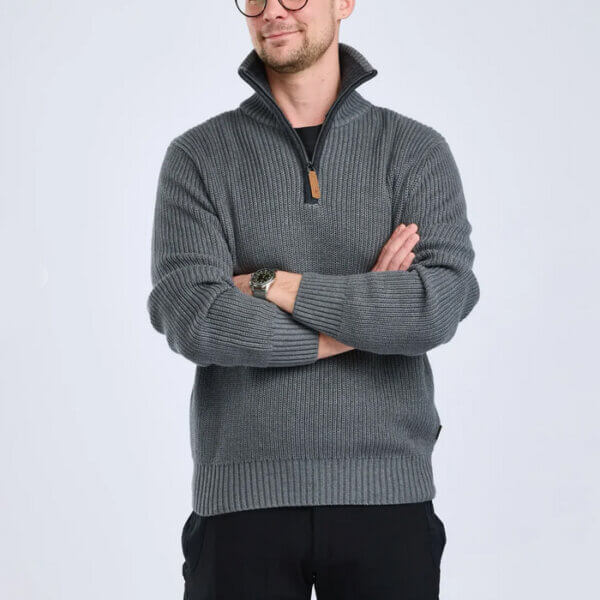 Pinewood-Philip-jersey-de-homvre-cuello-alto-con-cremallera-color-gris-turopadecaza-1