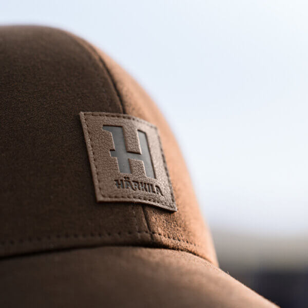 Berkshire-gorra-Harkila-marrón-TuRopaDeCaza-1