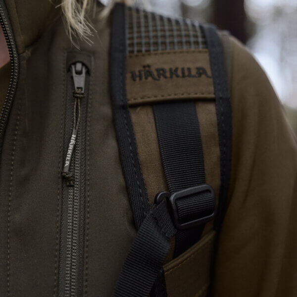 Harkila-Scandinavian-chaqueta-shoftshell-de-mujer-color-verde-TuRopaDeCaza