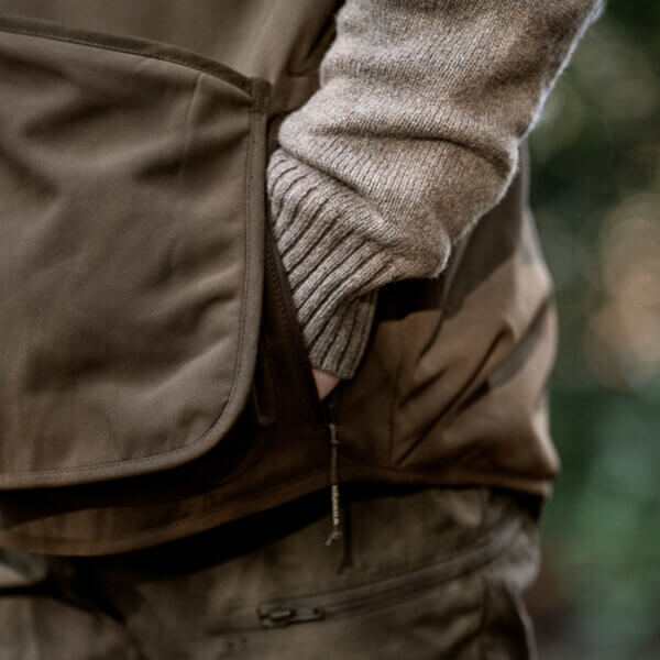skye-shooting-chaleco-de-tiro-de-hombre-bolsillo-morral-harkila-TuRopaDeCaza-